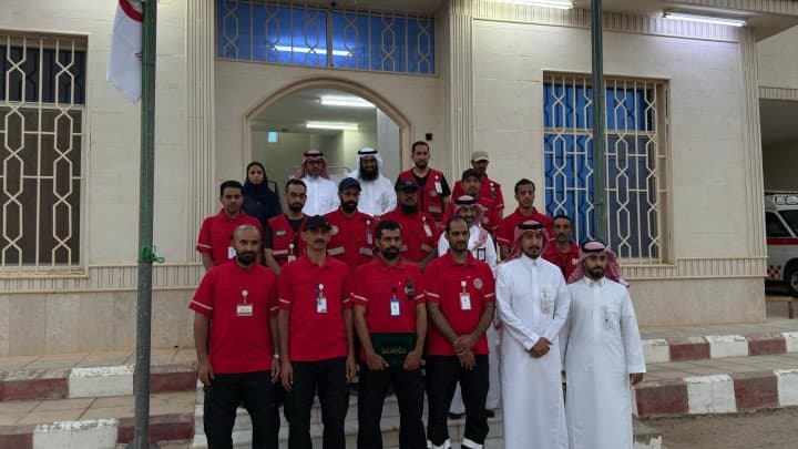 نائب رئيس هيئة الهلال الأحمر السعودي يقوم بجوله تفقديه لقطاع حوطة بنتي تميم