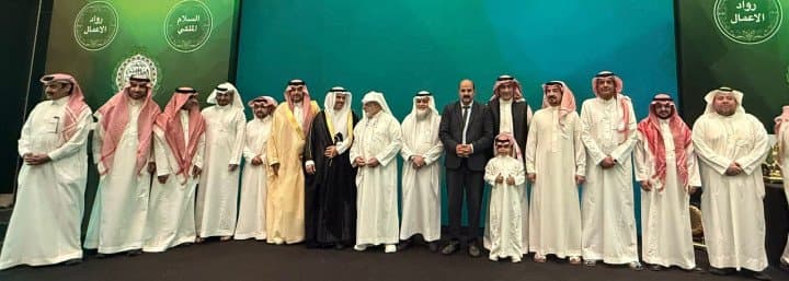 تكريم ( الهفتاء) تقديرًا لمسيرته ودعمه للإعلام السعودي