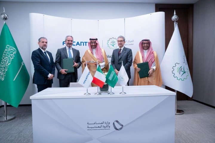 دعمًا لإنشاء منظومة بحرية متطورة ومستدامة تقوم على التكنولوجيا فينكانتيري ووزارة الصناعة والثروة المعدنية السعودية توقعان مذكرة تفاهم