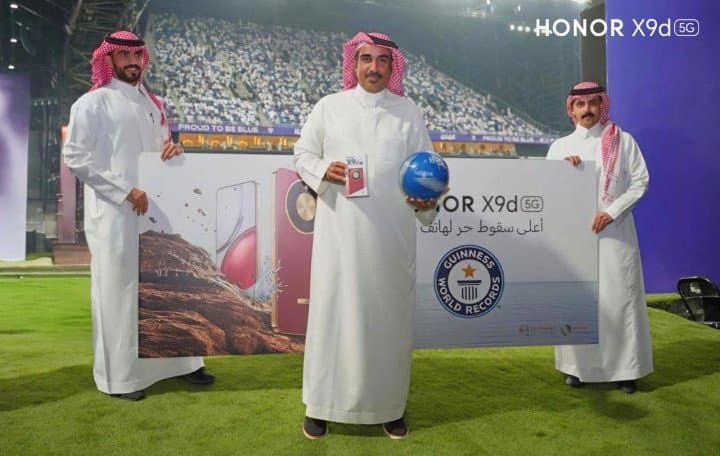 علامة HONOR تتعاون مع نادي الهلال في تقديم عرض حماسي خلال استراحة منتصف المباراة احتفالاً بإطلاق هاتف HONOR X9d 5G