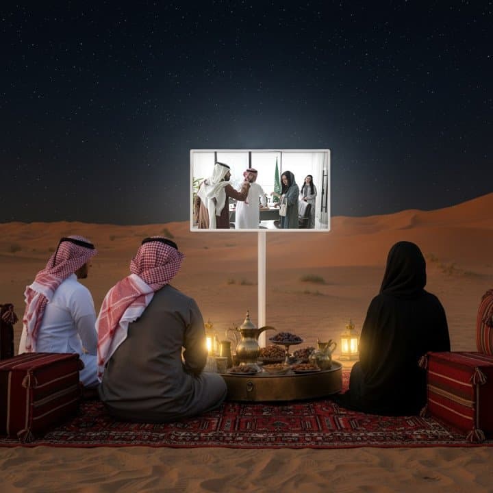 طقوس الشتاء السعودية بحُلّة جديدة مع شاشات LG StanbyME 2 التي ترتقي برحلات الصحراء الممتعة