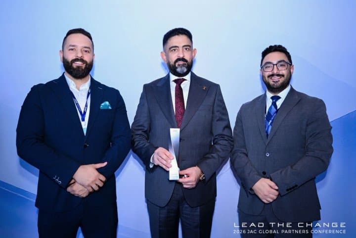 إنجاز إقليمي: أحمد العبيدي يتوج بجائزتين عالميتين من JAC Motors