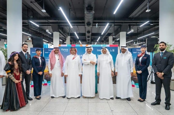 سمو أمير منطقة عسير يدشن مركز عمليات طيران ناس الخامس في مطار أبها الدولي