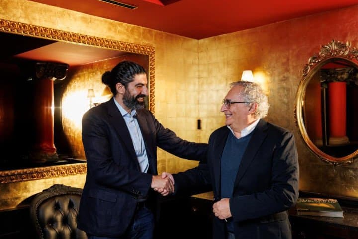 webook.com Expands into Europe Through SmartMove Acquisition