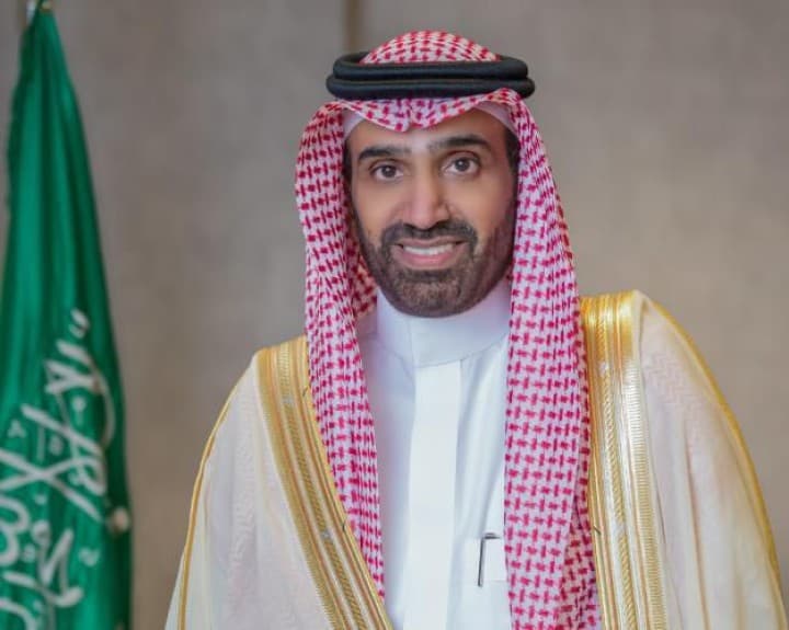 وزير الموارد البشرية والتنمية الاجتماعية يرعى حفل "جائزة العمل" بنسخته الرابعة