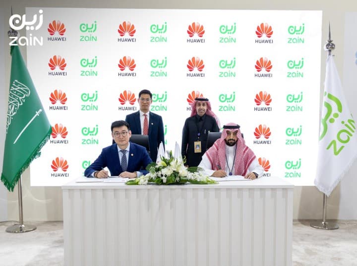 "زين السعودية" و"هواوي" توقعان مذكرة تفاهم لتعزيز تجربة "حج 2025" عبر الذكاء الاصطناعي وتحليل البيانات