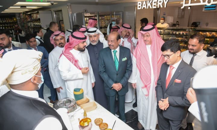 Lulu Brings World-Class Shopping to the holy city Al Madinah