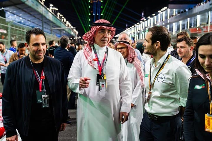 "إلكترومين" تحتفل بفوز "فريق نيسان للفورمولا إي" في جدة كأول شريك سعودي من القطاع الخاص في بطولة الفورمولا إي